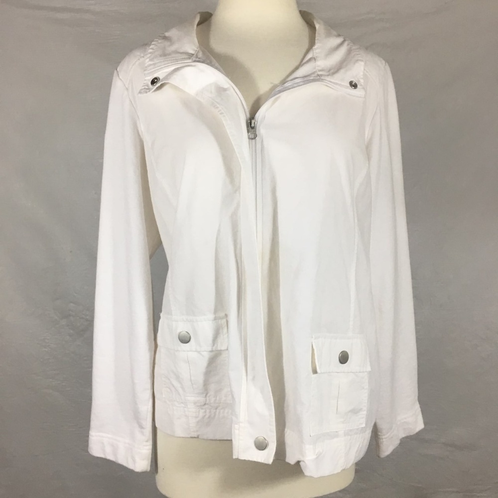 3/$30 NWOT White Croft and Barrow Quilted Jacket